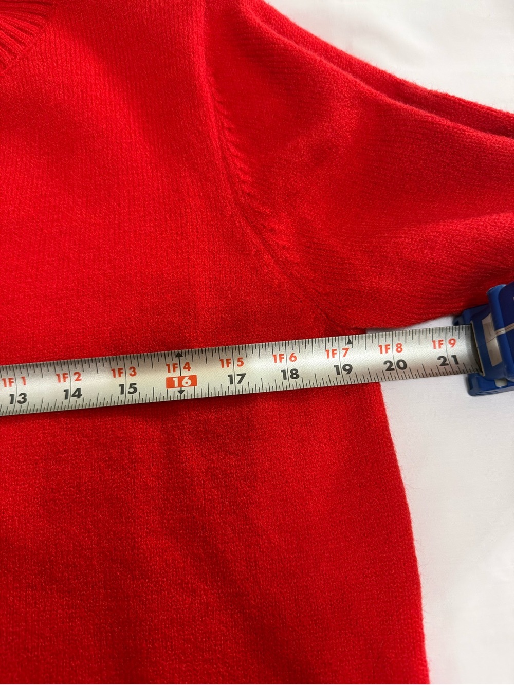Elegant Classic Women’s Red Button Long Sleeve Cardigan , Size M Excellent Cond. - Picture 10 of 11